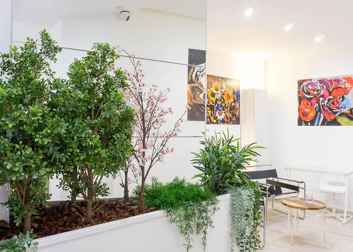 Apartament Ilustre Center *